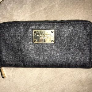 Large black Michael kors wallet